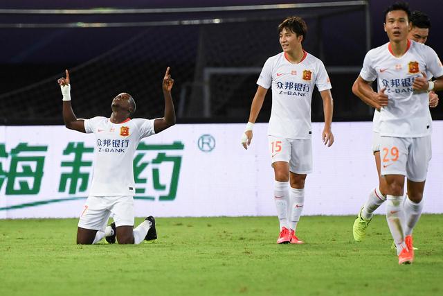 本泽马：我从未放弃 但为了球队我选择退出